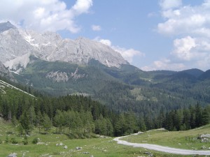 Sentier de randonnée de montagne, dans les Alpes autrichiennes